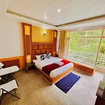 Hotel White Regency -300 Mtr From Golden Temple